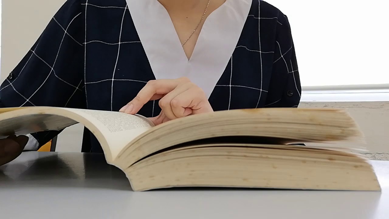 Read with me session (real time) for 1 hour (No music) with Leila