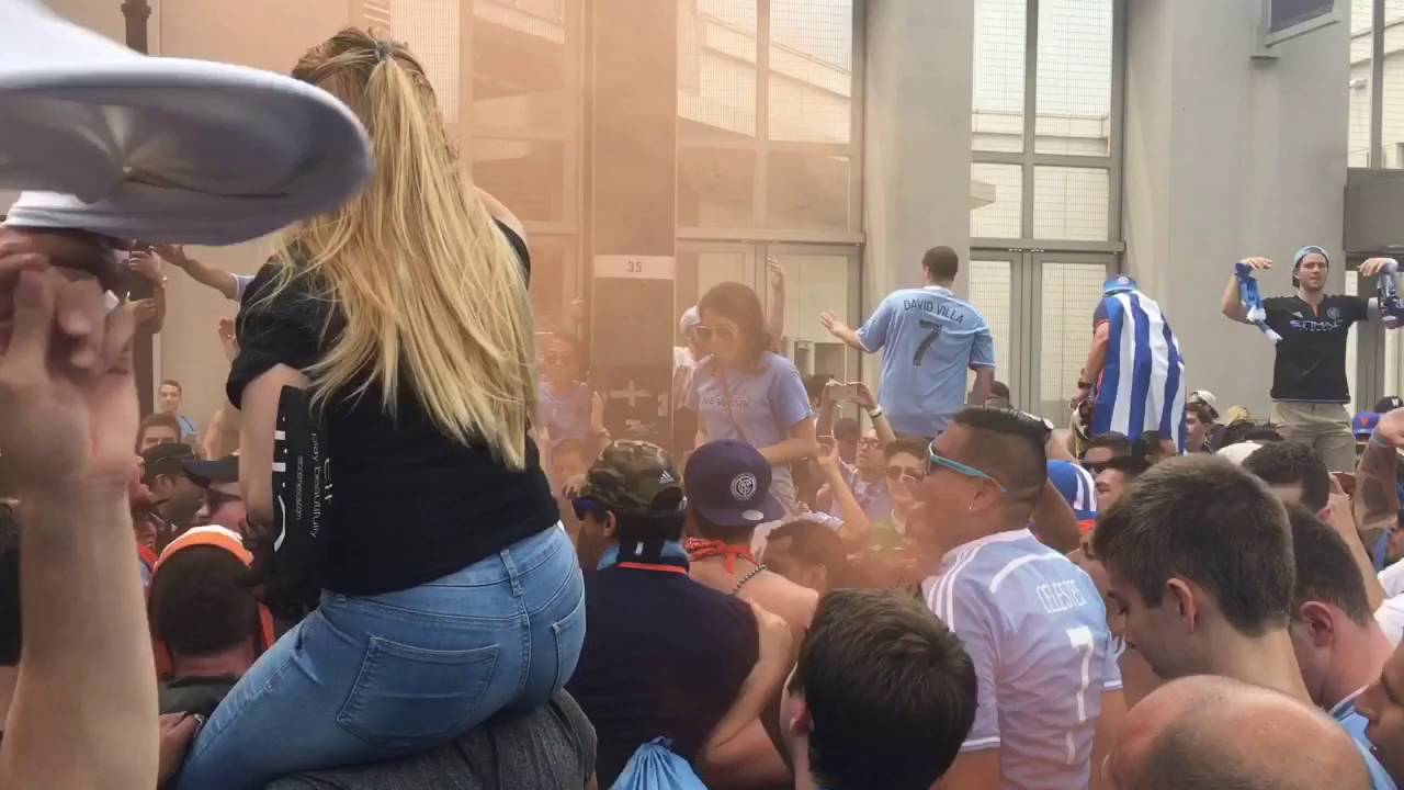COME ON NEW YORK: NYCFC fans celebrate Hudson River Derby win (3 July 2016)