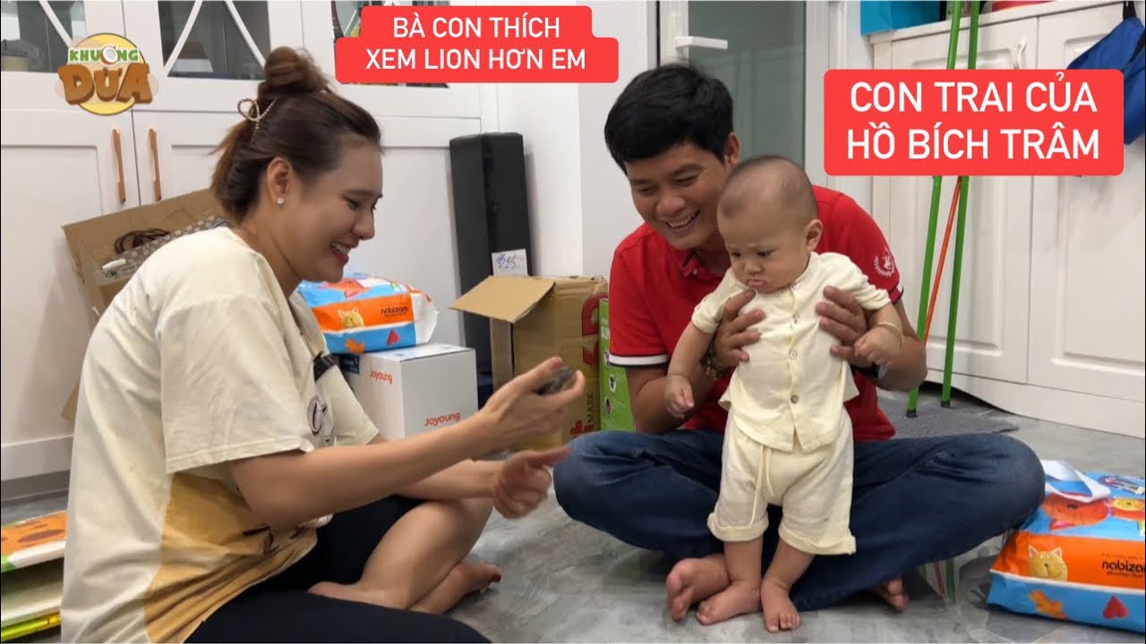 Khương Dừa thăm nhà Hồ Bích Trâm gặp con trai Lion 7 tháng tuổi hài hước không thua gì mẹ