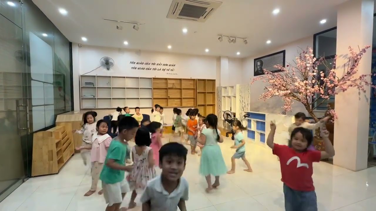 Vận động dừng lại và di chuyển