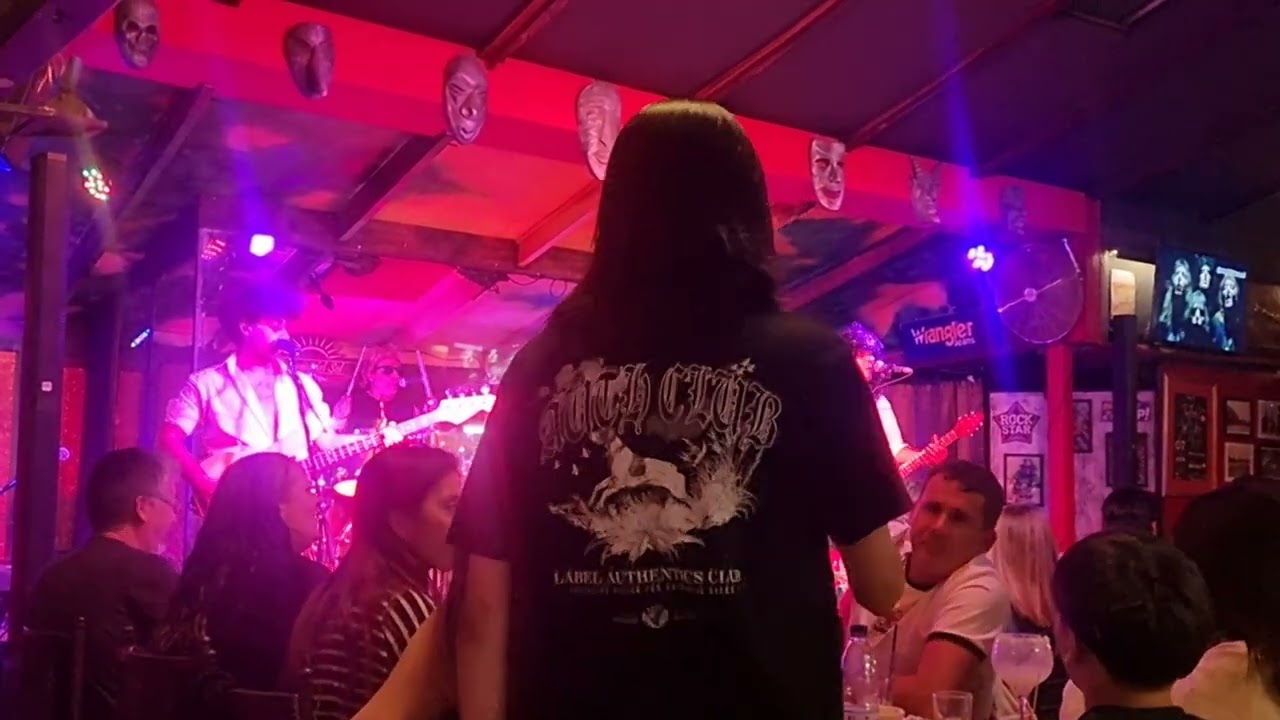 Innuendo.                                     Tributo a Queen 