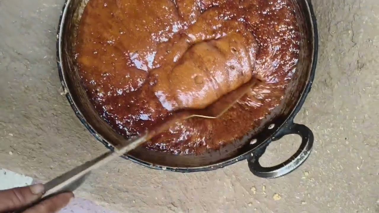 To ji Aaj Bane ghar mein chane aur gud ki mithaai ke laddu 🍨🍨