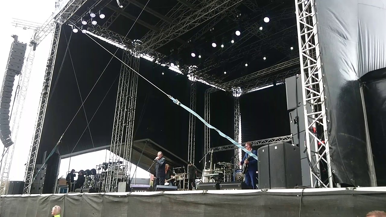 Einst&uuml;rzende Neubauten - Die Befindlichkeit des Landes (Melancholia) - Haven Festival 2018