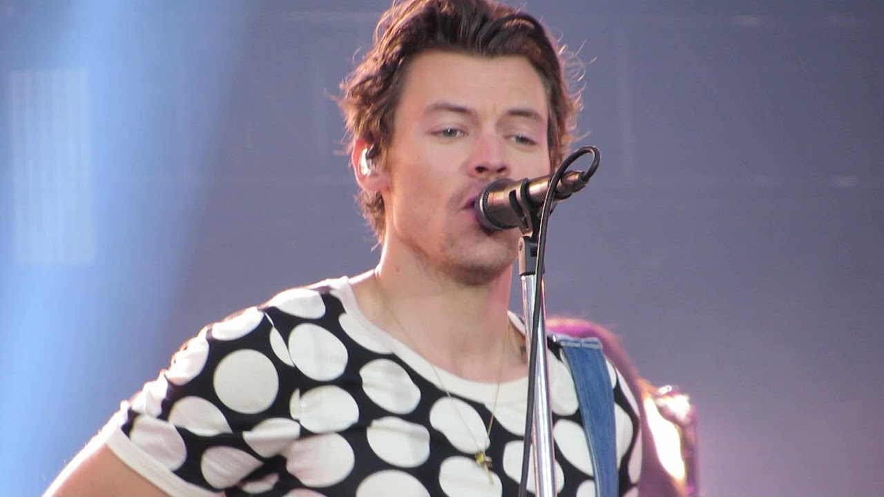 Harry Styles - Cinema - Manchester Night Two