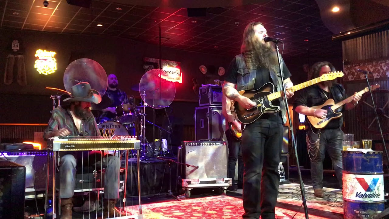 Whitey Morgan jams best Live Waylon Jennings Waymore's Blues 02/10/2018 Durant OK