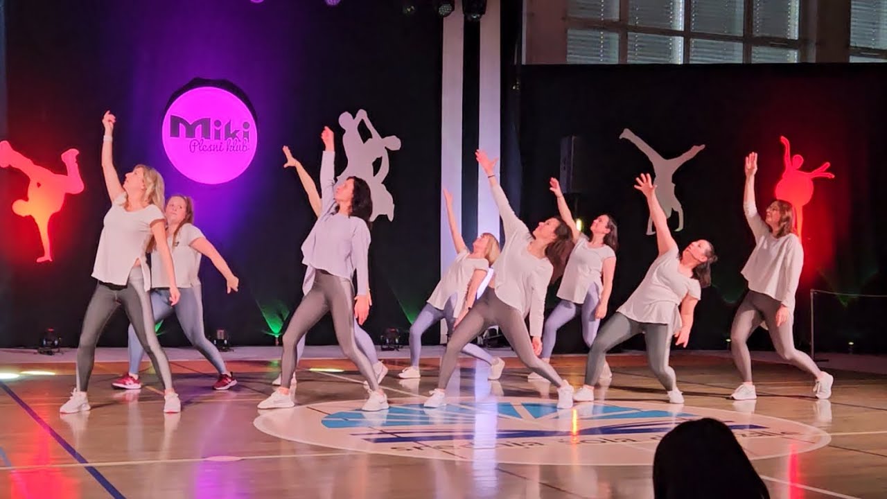 Zimski plesni dan Plesne šole Miki - Salsation show