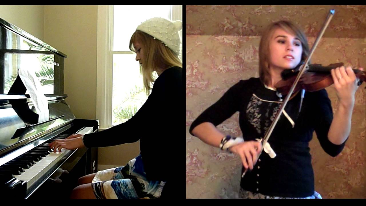 Lara and Taylor Davis play Skyfall (Adele), from James Bond! (piano and violin)