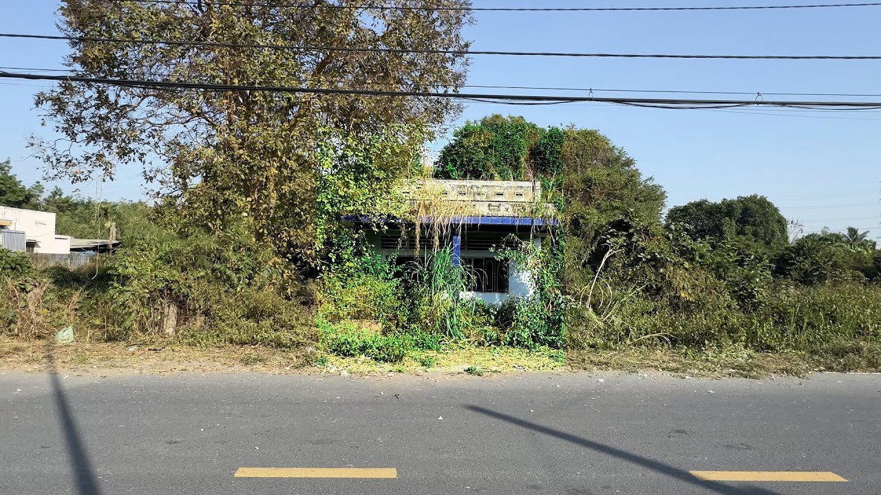 Abandoned for 30 Years – Inside Feels Like a Whole Different World