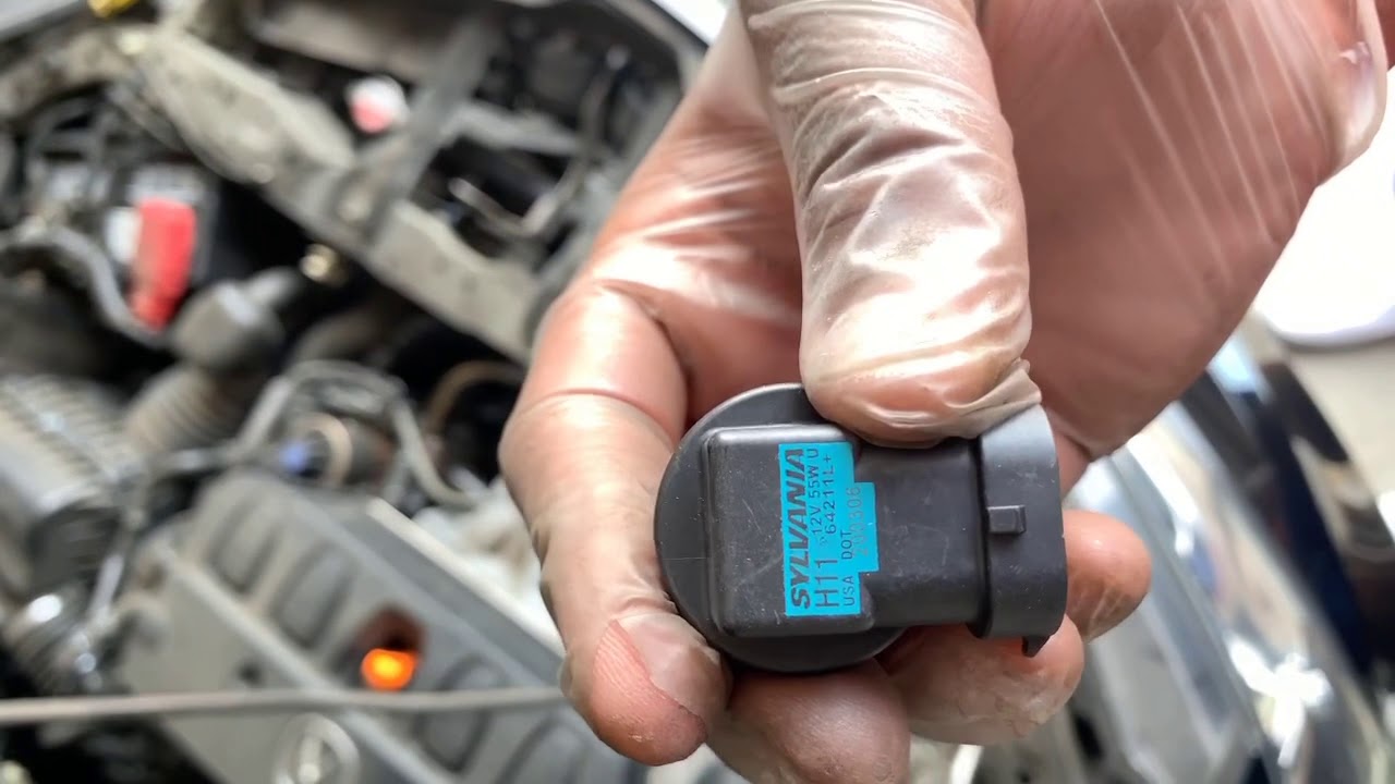 2015 Acura ILX low beam bulb replacement