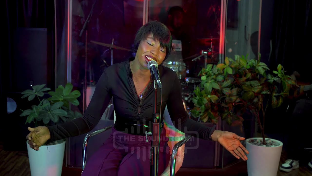 Nyolaa’s Soulful Love Song Performance | Soundroom Live Session