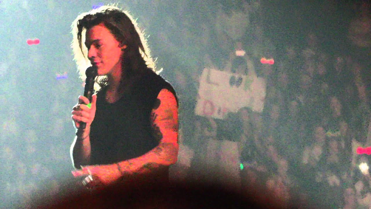 Harry talking about family, chips, charging phones, dancing and the fans - o2 London - 9/25