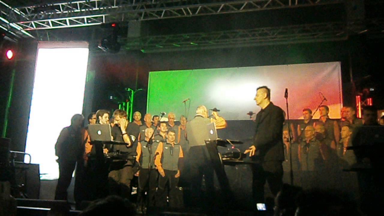 Disciplinatha e Coro Alpino di Monte Calisio - Bandiera Nera live in Bologna