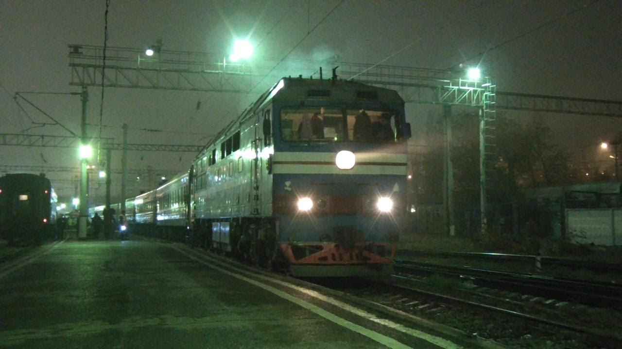 Тепловоз ТЭП70-0310 с поездом №606 Волгоград — Астрахань