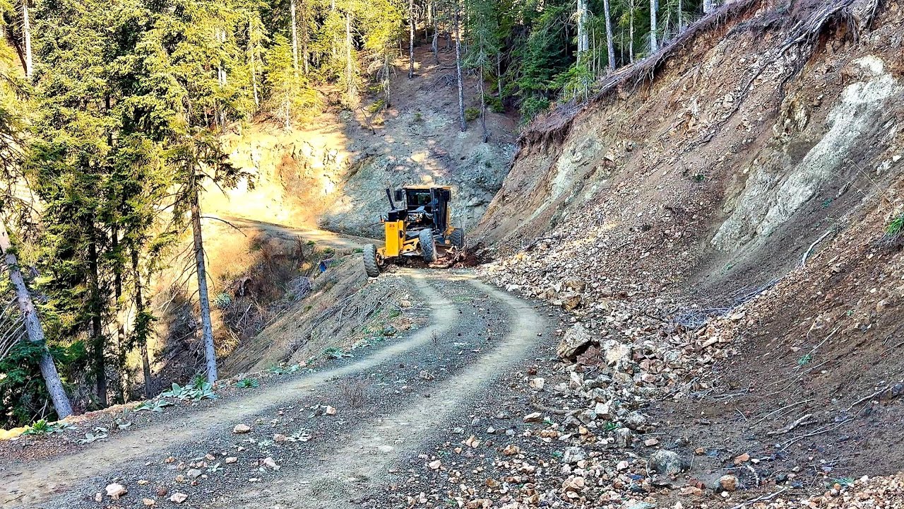 Как грейдер John Deere 670 отремонтировал 10-летнюю дорогу #грейдер #автогрейдер #johndeere