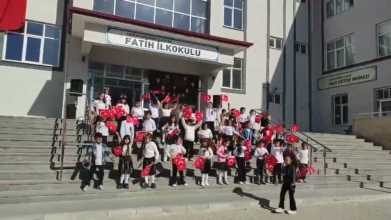 KAHRAMANMARAŞ ELBİSTAN FATİH İLKOKULU 2/B SINIFI CUMHURİYET BAYRAMI GÖSTERİSİ