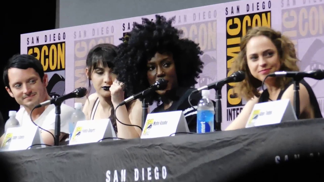 Dirk Gently's Holistic Detective Agency panel @ SDCC 2017 (Elijah Wood, Max Landis)