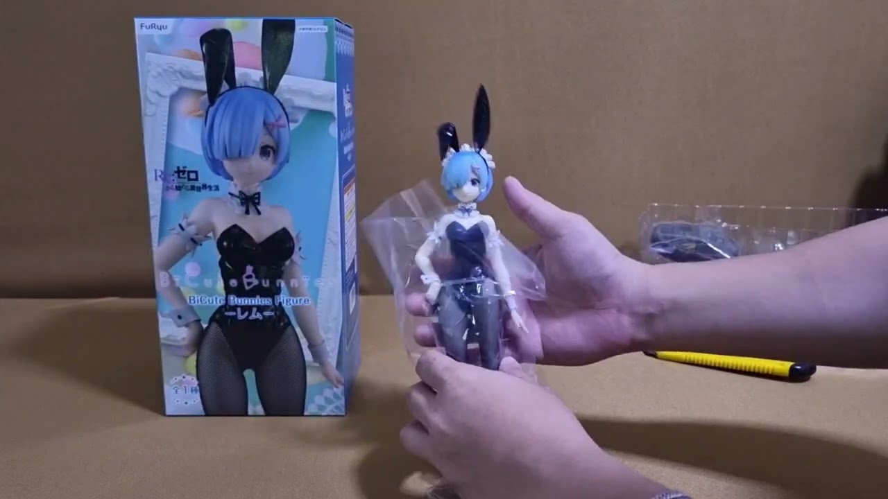 Unboxing Bicute Rem Bunny Version.