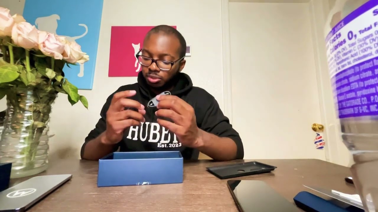 Unboxing the Motorola edge + 2022