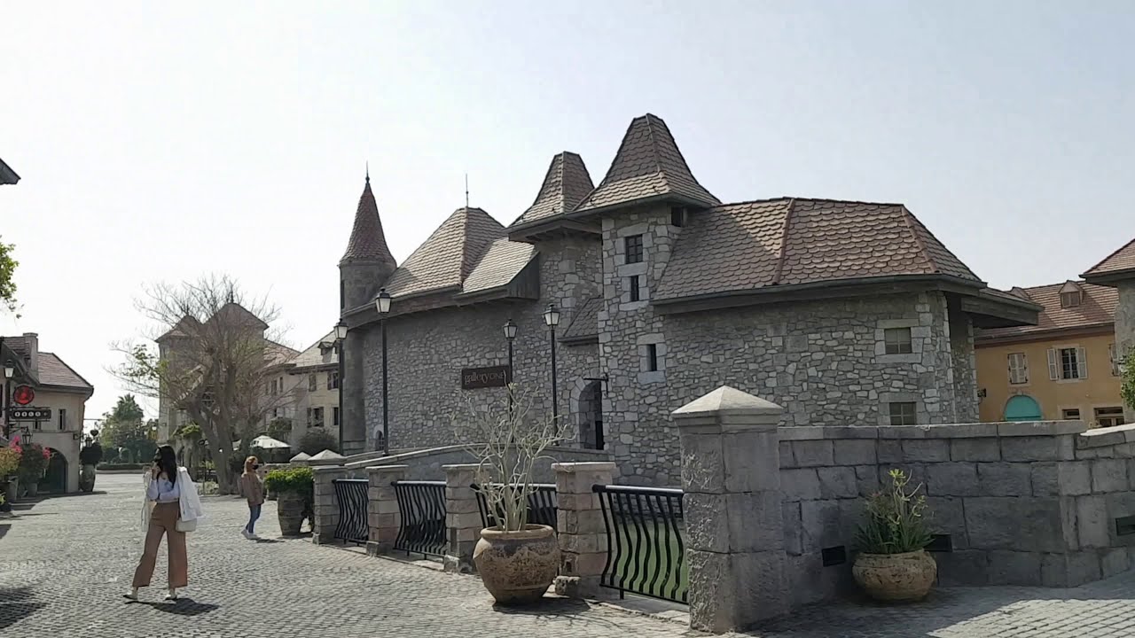 The Riverland Dubai | French Village Walk