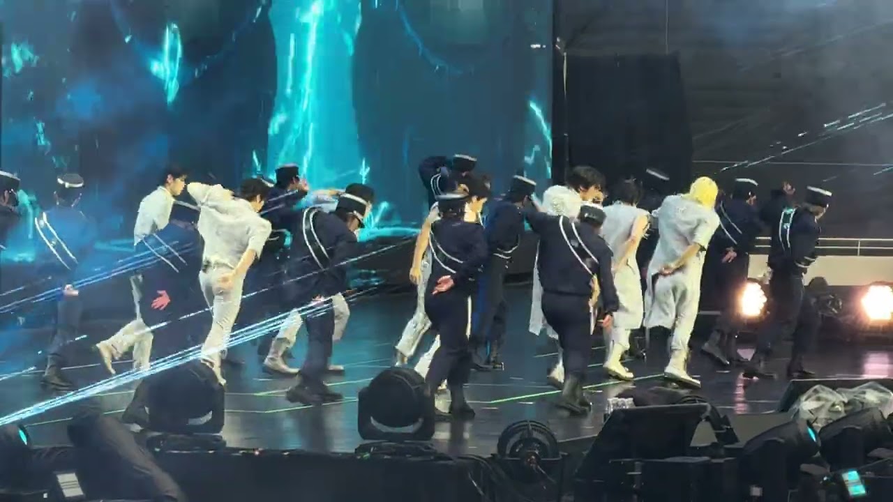 Thunderous - Stray Kids - DominATE 19.07.25