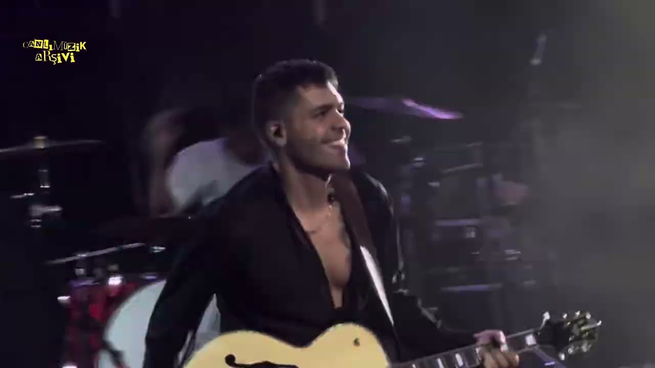 Emir Can İğrek - Harbiye Açıkhava Canlı Konser Performans
