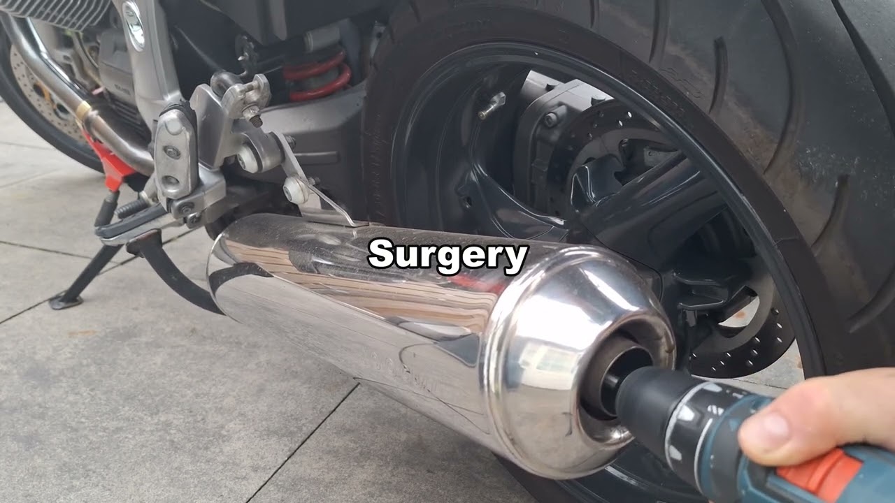 Moto Guzzi Breva V1100 stock exhaust sound #shorts