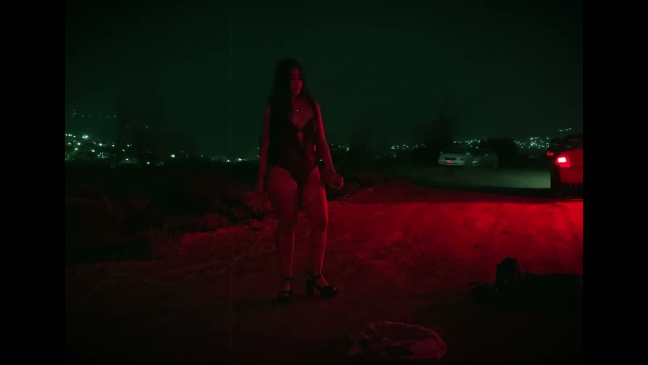AE MX - Stay With Me Ft. Sarah Go / Video oficial