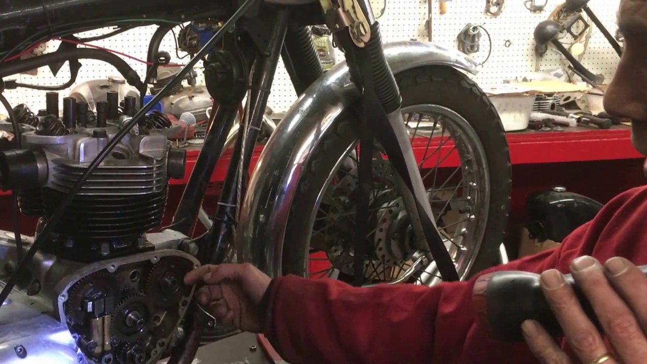 Triumph t140 cam play