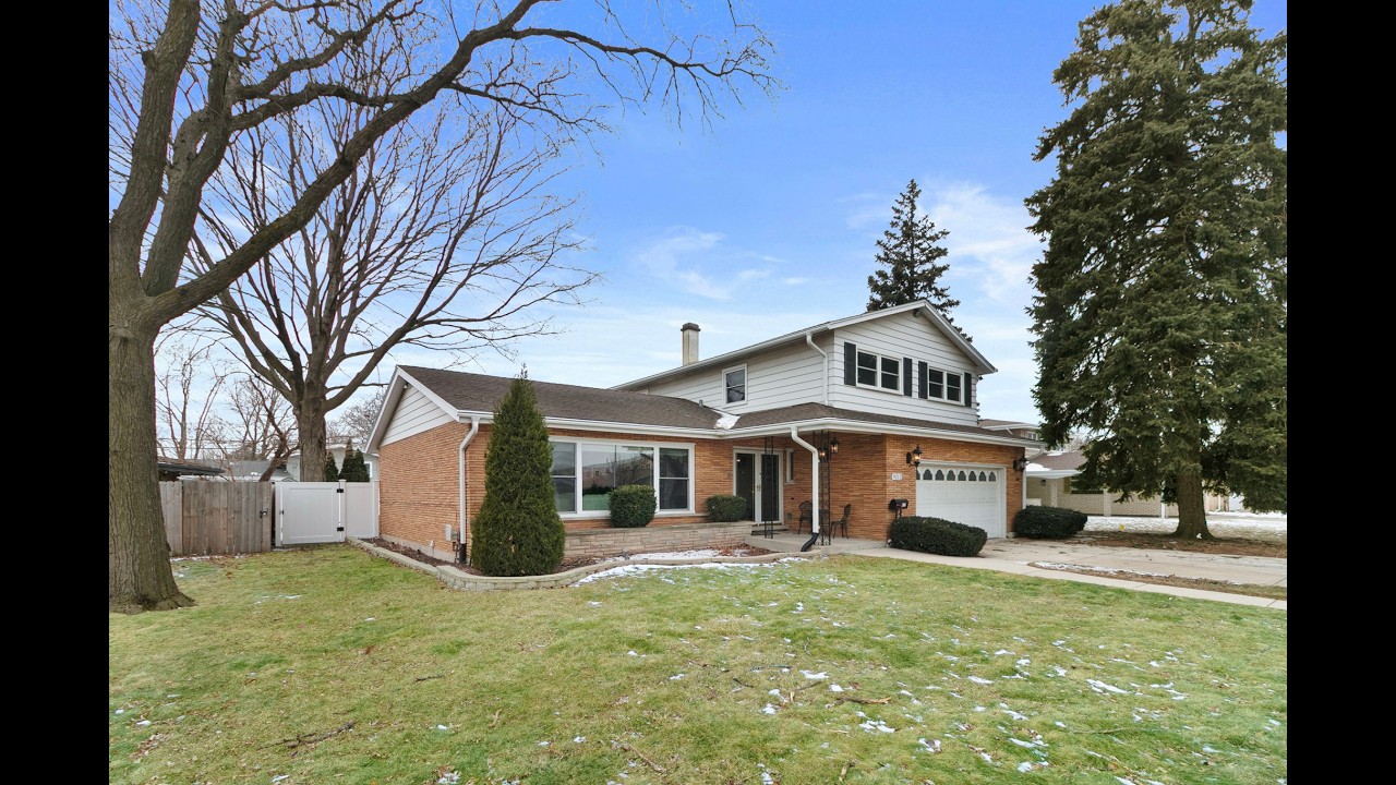 VIRTUAL TOUR - 9212 South Komensky Avenue, Oak Lawn, IL