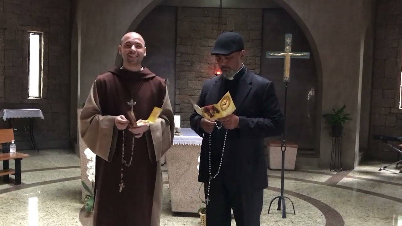 Terço do Espírito Santo  Pe. Charles e Frei Gilson