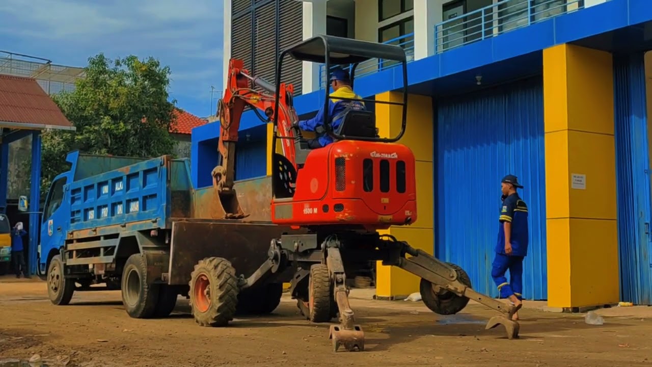 mirip miniatur 😅,..(mobilisasi spider EUROMACH 1500M) mini excavator!#excavator #machine