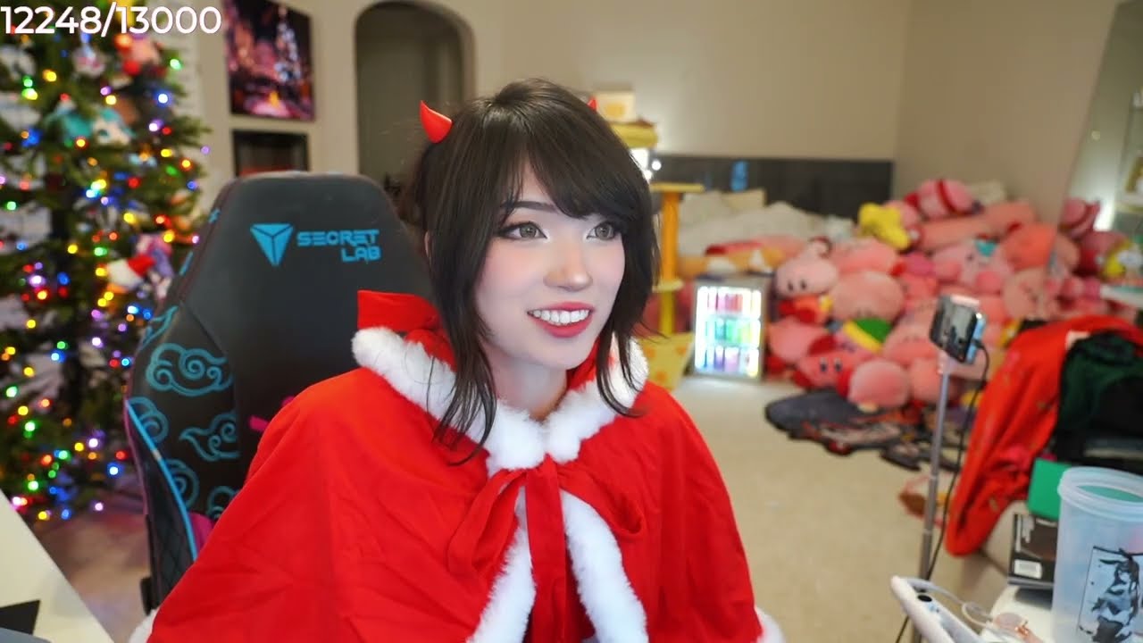 Emiru - [Dec 19th 2025] CHRISTMAS PARTY