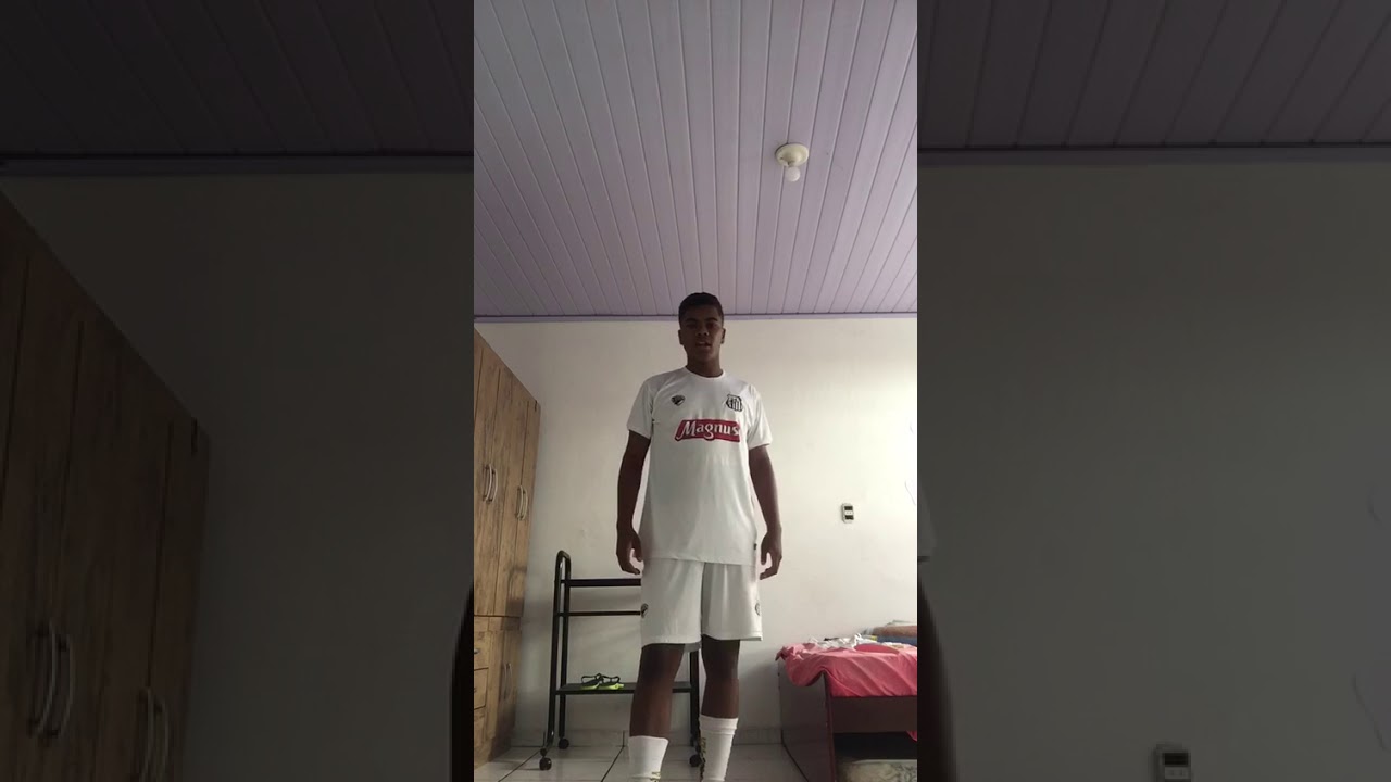 Lucas Sim&atilde;o (2004) - Copa Magnus Meninos da Vila de Embaixadinhas