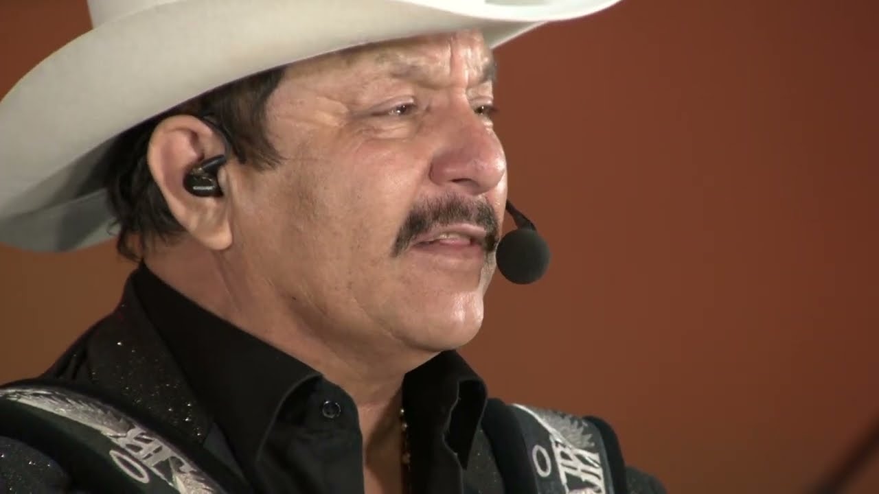 Que Mi Negra (En Vivo) - Los Invasores de Nuevo León 40 Aniversario