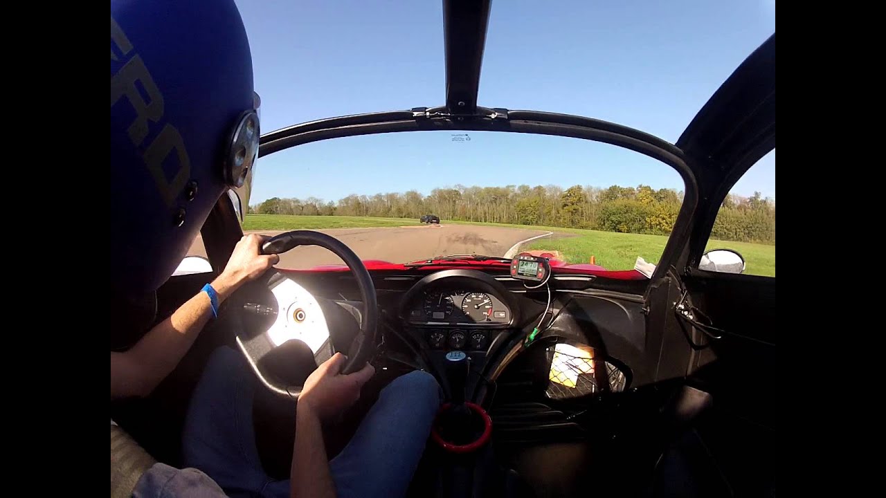 Circuit des écuyers - 01/11/2014 - Secma F16 vs Lotus élise
