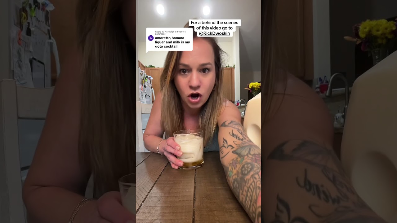 Does amaretto, banana liqueur & milk taste good? #bananaliqueur #amaretto #milkcocktail #cocktails