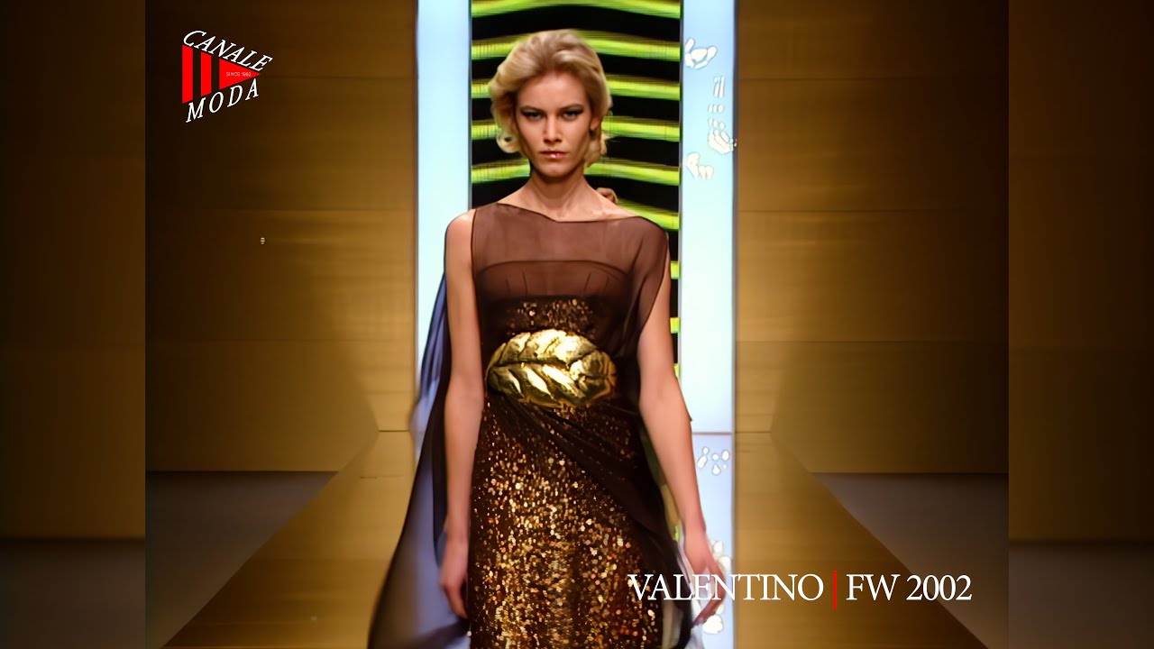VALENTINO Fall Winter 2002 Paris 4K - Canale Moda