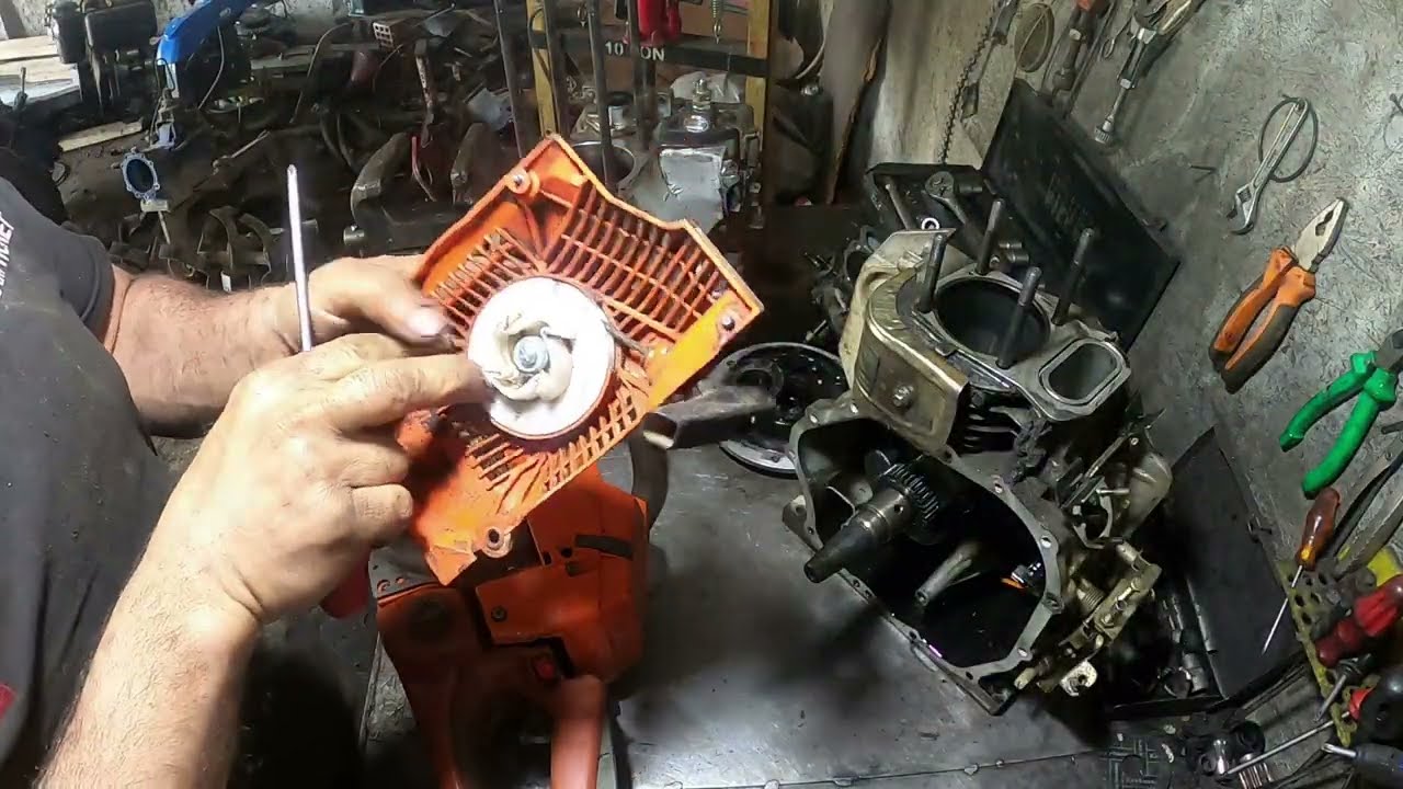 Husqvarna 365 Motorlu Testere Starter Zemberek değişimi / Starter İp Makara Cıvata Yalama Olmuş