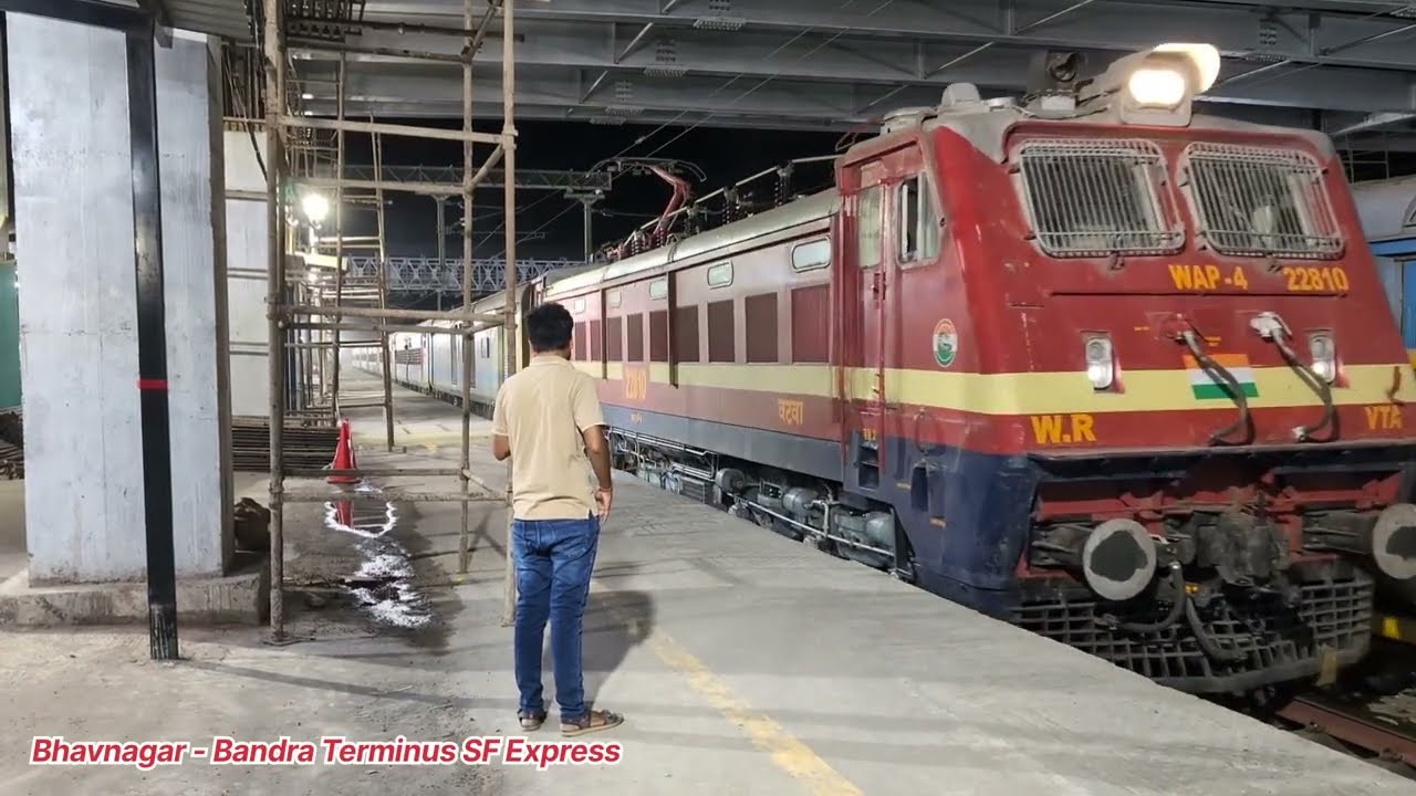 4 in 1 Back to Back Train Arriving At Surat in Early Morning.