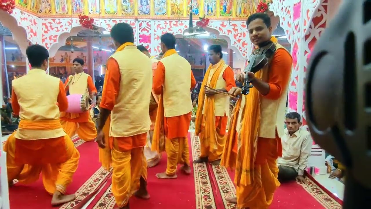 শ্রীগুরু চৈতন্য সম্পদায় খুলনা স্থান :দাউদকান্দি, সাহা পাড়া সিন্দু রাগে আসর মাতানো এক নাম কিতন 