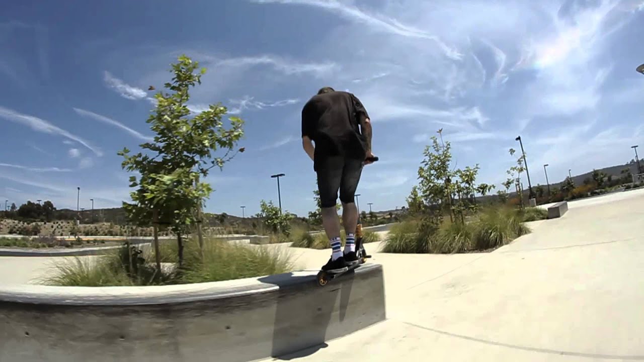 Elliott Arnold w/ 