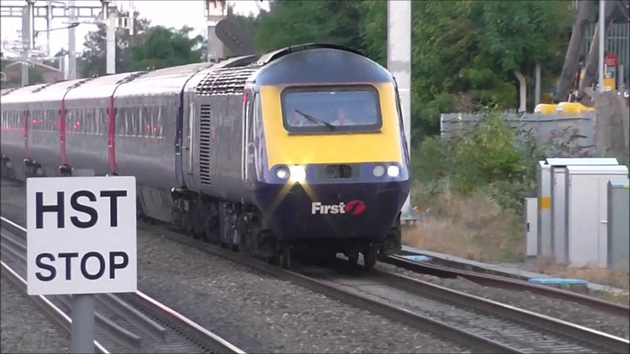 Trains at Slough (GWML Rush Hour) - 13/09/16