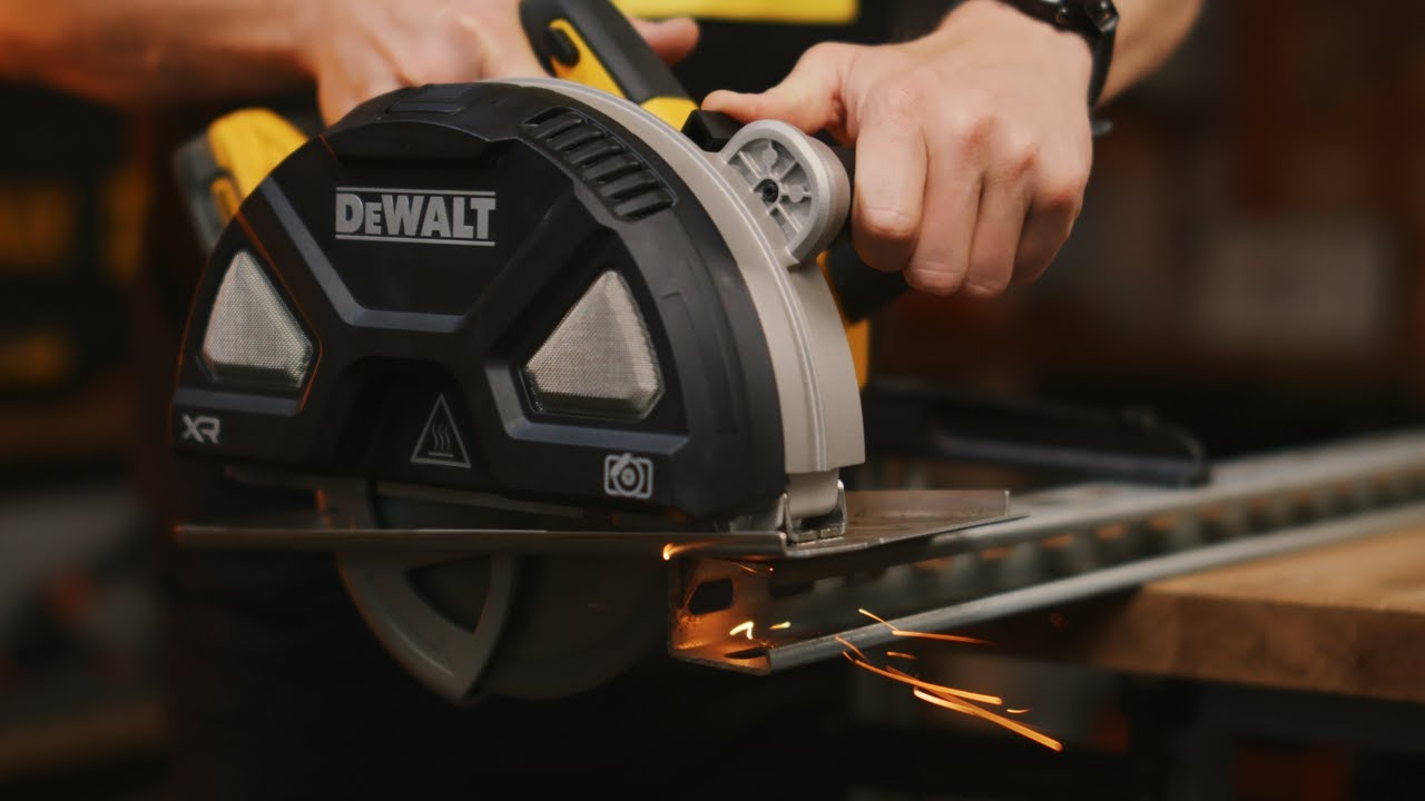 DEWALT DCS383 - AKUMULATOROWA PILARKA TARCZOWA DO METALU 184MM 18V
