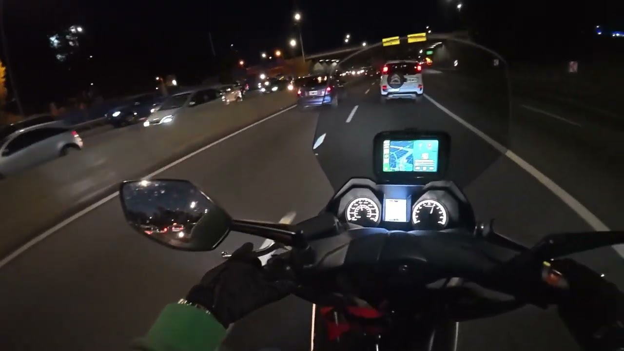 Recorriendo un tramo de la Avenida General Paz con mi Scooter Kymco X-Town 250 cc