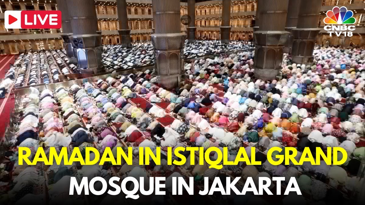 Indonesia Ramadan LIVE: Fast Breaking at Istiqlal Grand Mosque in Jakartam | Ramzan 2024 | IN18L