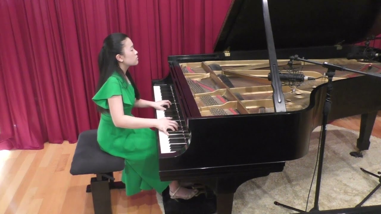 2024 FRSM (distinction in performance section) - Minna Fu