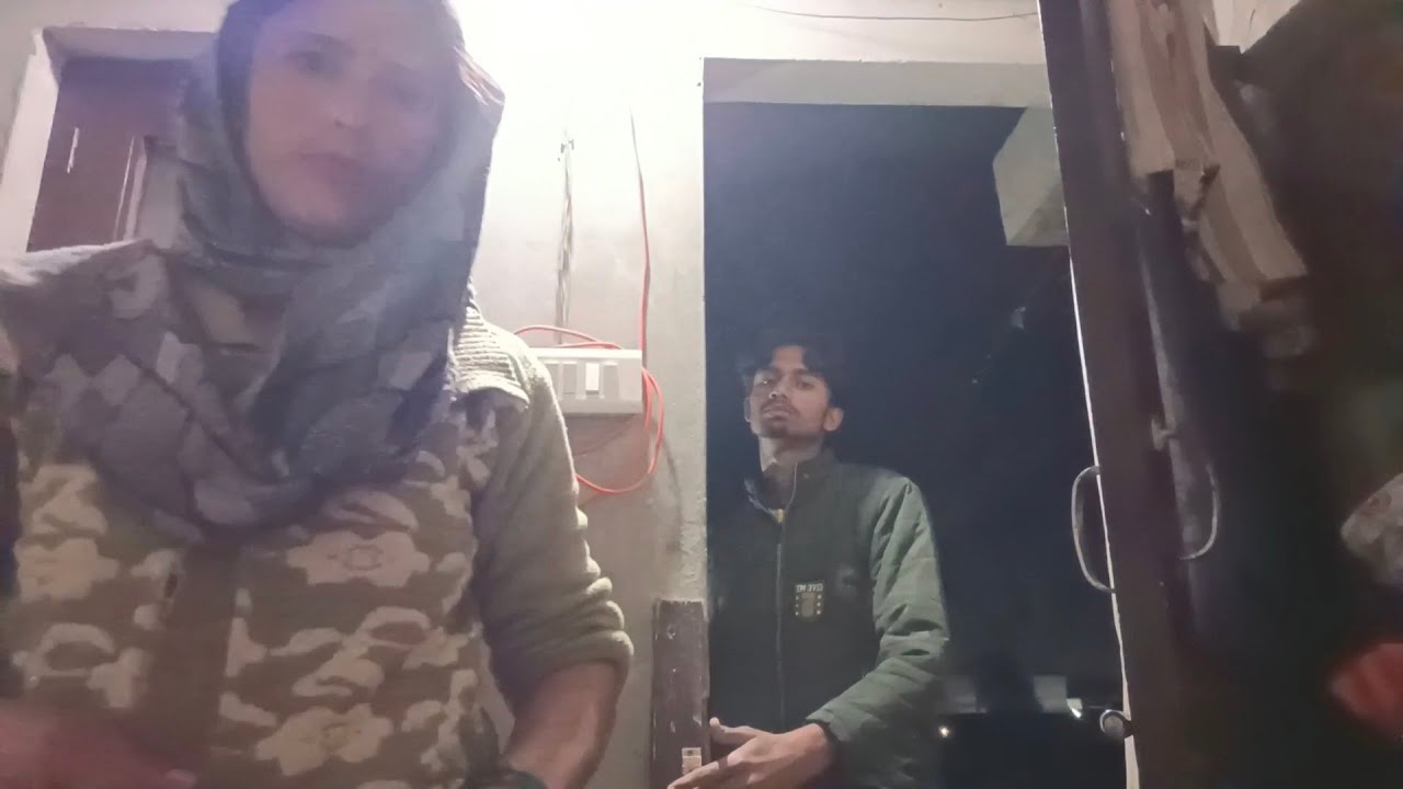 Hamare khandan ke Chasmo chirag ko lagta hai ke baap tata birla hai 😂