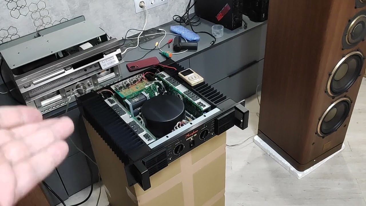 Accuphase PRO 15