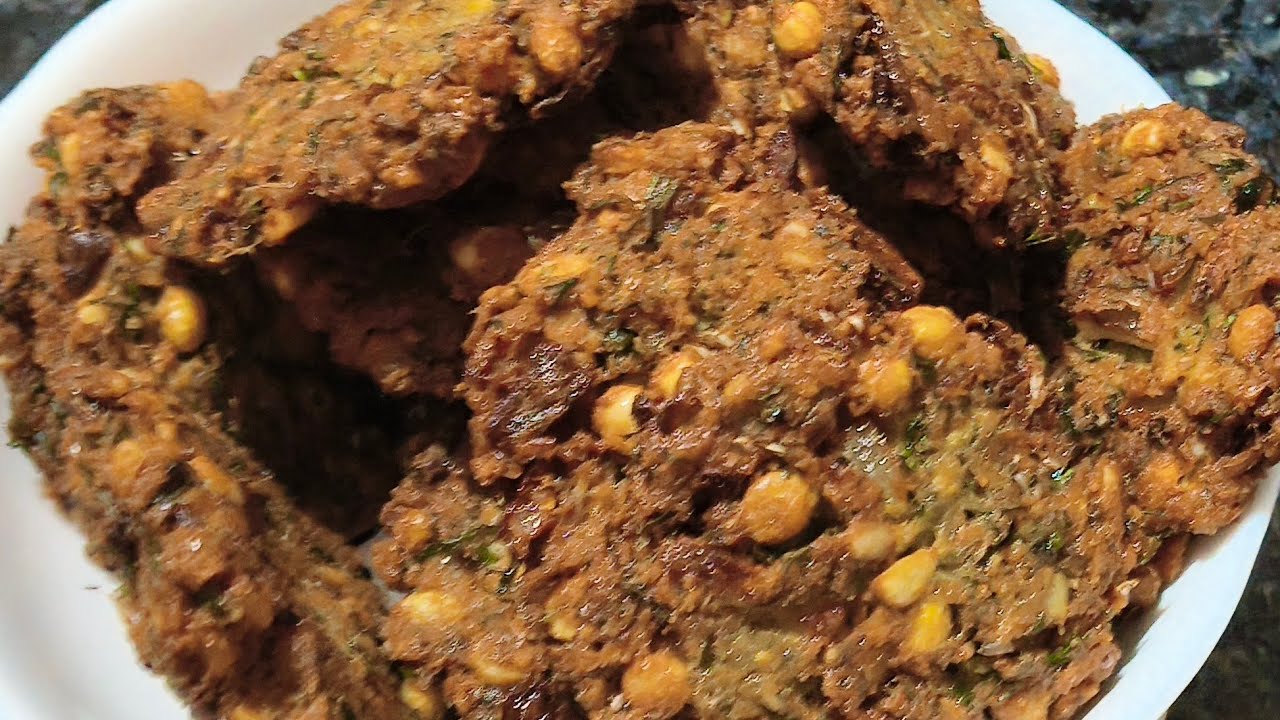 😋 ಗರಿಗರಿಯಾದ ಕಡಲೆ ಬೆಳೆ ವಡೆ ಮಾಡುವ ಸುಲಭ ವಿಧಾನ | ಮನೆಲ್ಲೇ ಕ್ರಿಸ್ಪಿ ವಡೆ🔥 Crispy Kadle Bele Vada Snack