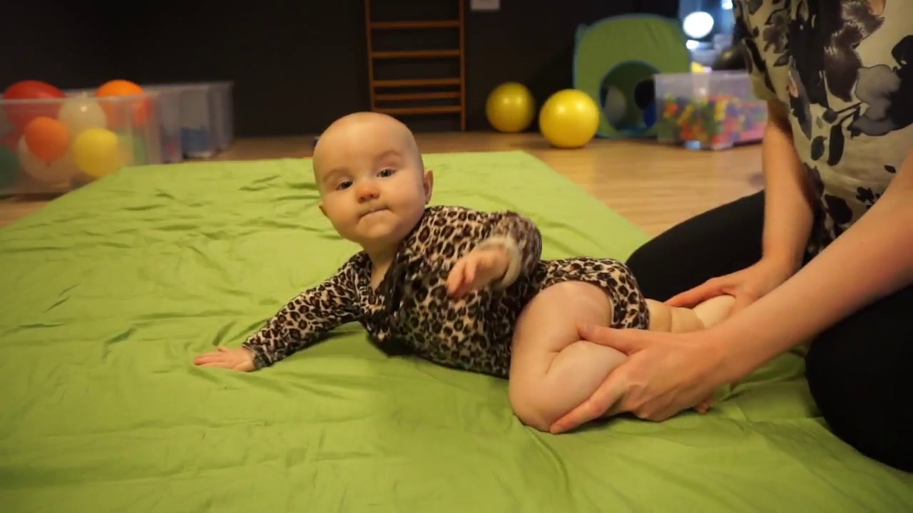 Sådan lærer du din baby at trille